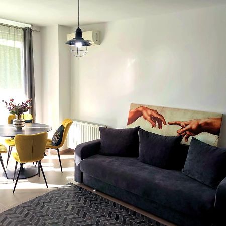 Caraway Apartment Oradea Exterior foto