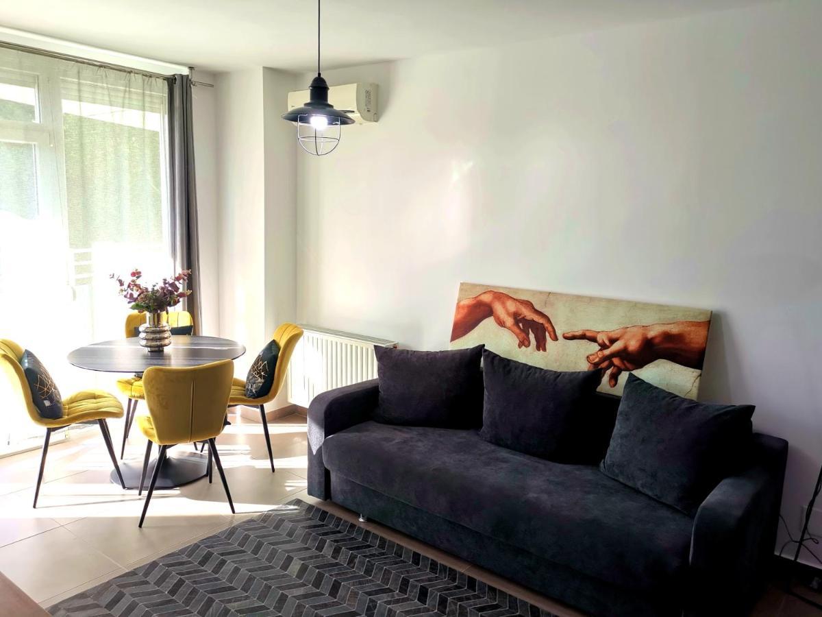 Caraway Apartment Oradea Exterior foto